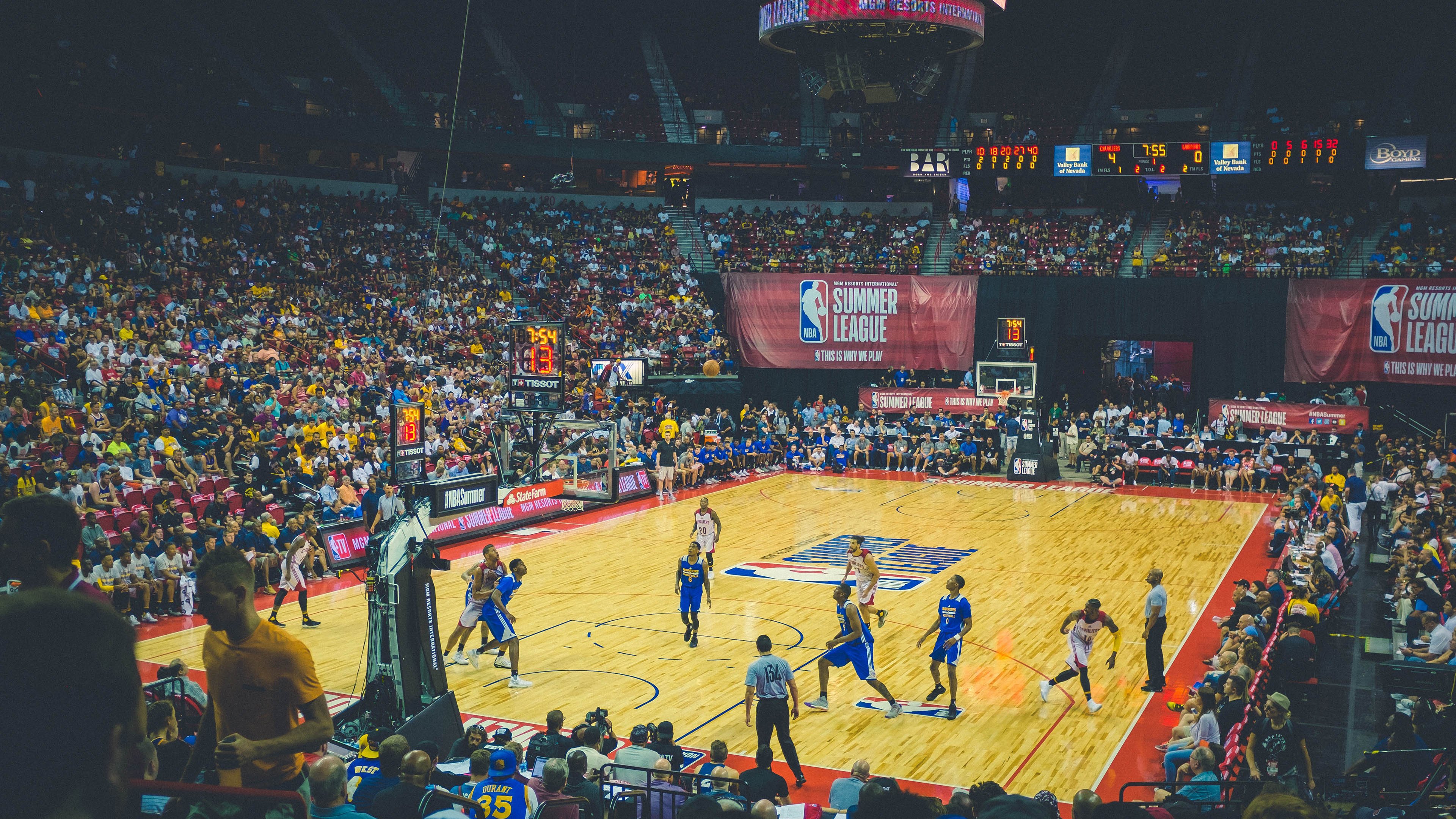 勇士追逐荣耀,再次冲击最高峰,勇士队追梦